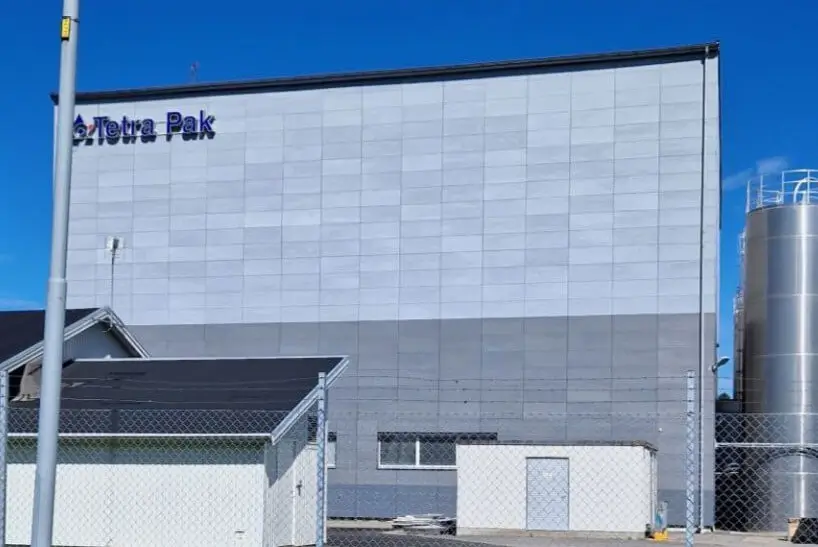 Fasadbyte på Tetra Pak med nya fasadskivor